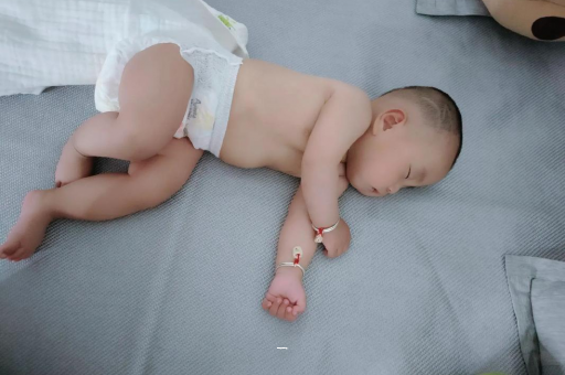 南通宝宝老打喷嚏怎么办